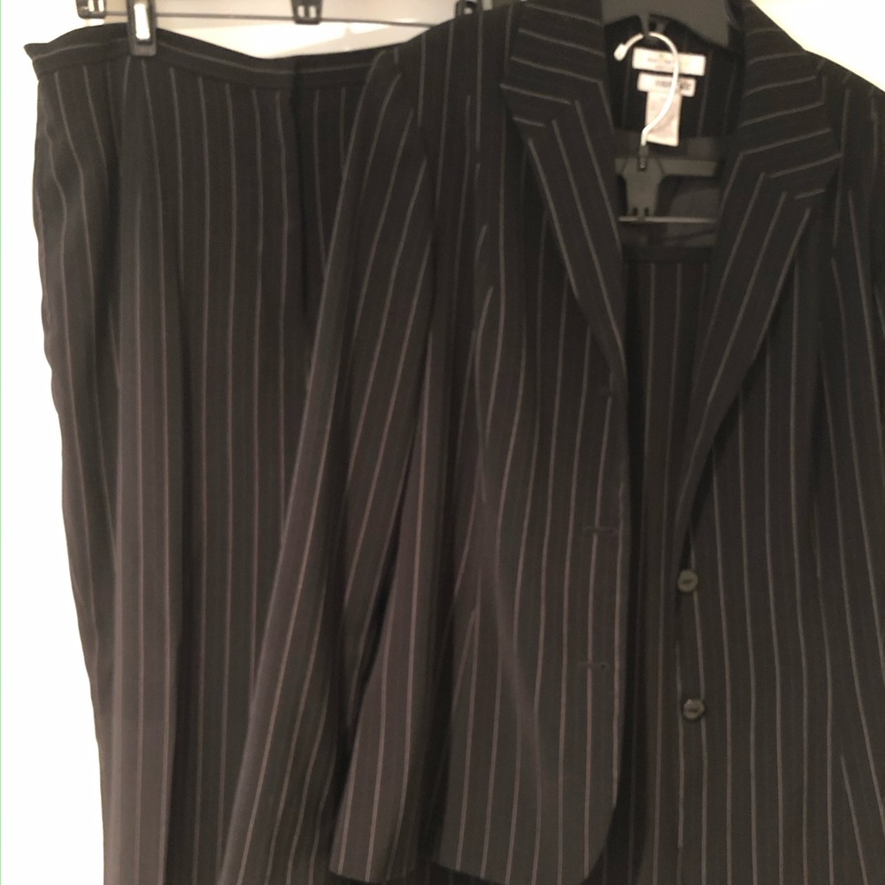 East 5th 3 piece pantsuit with skirt.